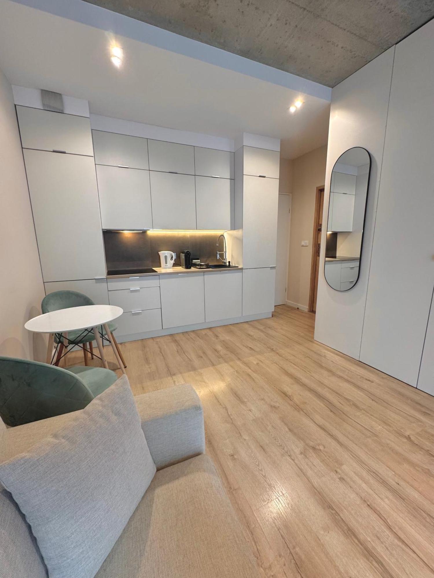 Komputerowa Apartments Airport And Business District Varşova Dış mekan fotoğraf